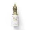 Nahaufnahme des Flakons von Le Falconé Risala For You 100ml mit goldenem Füllfederhalter-Verschluss. Eine saubere Studioaufnahme des Parfümflakons von Risala For You (100 ml), die den eleganten weißen Körper und den kunstvollen, skulpturalen goldenen Füllfederhalter-Verschluss hervorhebt, der diesen einzigartigen Nischenduft definiert.